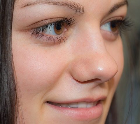 cara de mujer de cerca